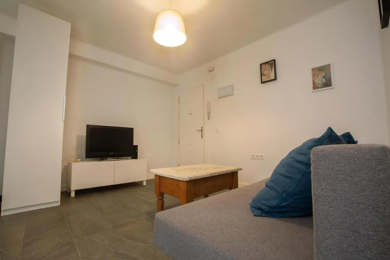 Holidays2Malaga Alta City Center Renovated 2 Bedrooms Apartment Wifi