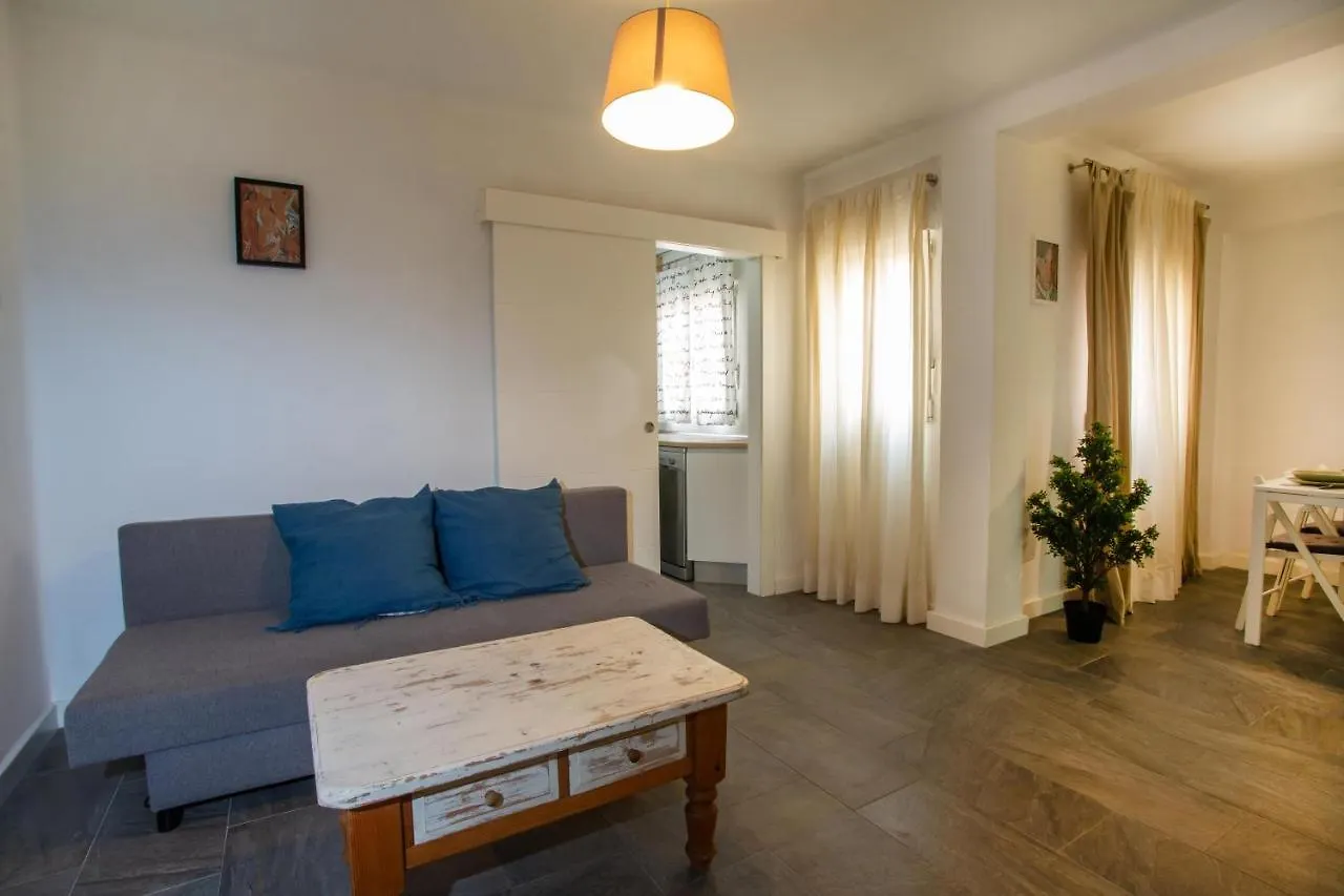 Holidays2Malaga Alta City Center Renovated 2 Bedrooms Apartment Wifi 0*,  España