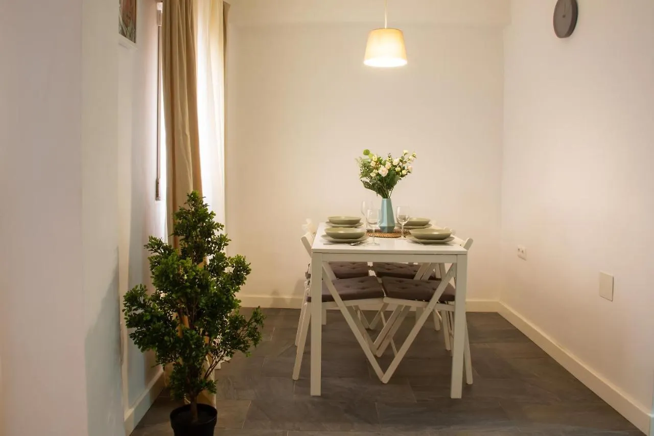 Holidays2Malaga Alta City Center Renovated 2 Bedrooms Apartment Wifi 0*,